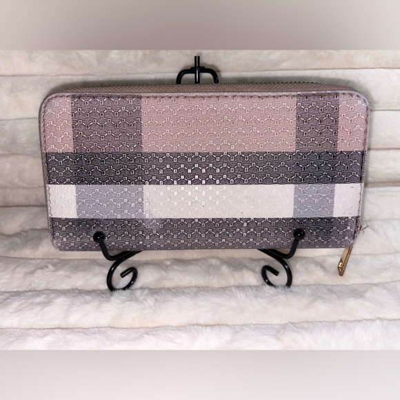 Unbranded Fashion Plaid Textured Wallet in Pink and Gray Like New - Picture 1 of 3